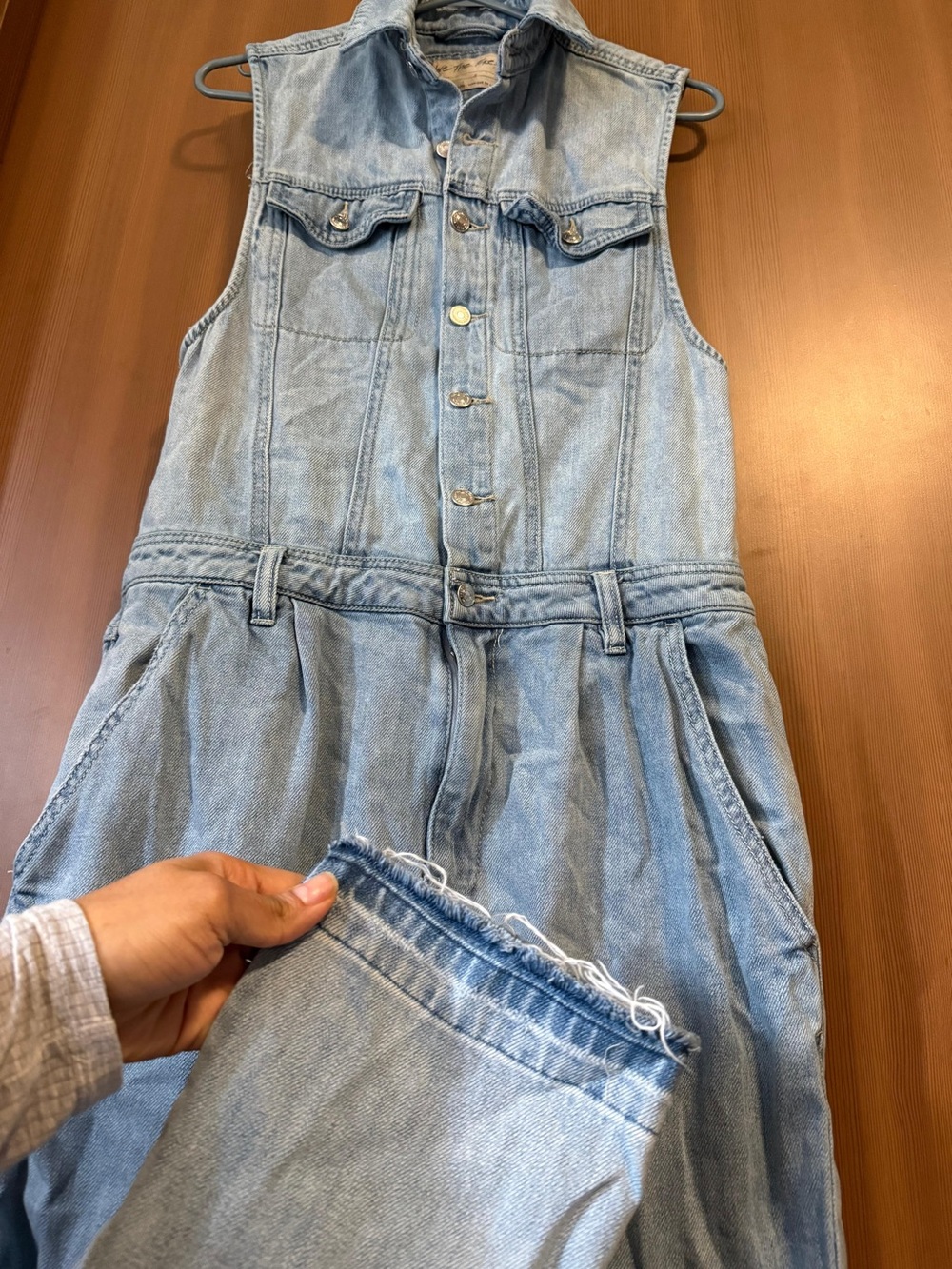 Free People - We The Free Blue Fast Car Sleeveless Denim Utility Jumpsuit Sz: S - Picture 9 of 12